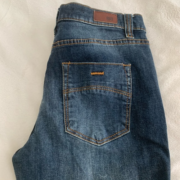 Jean - Picture 2 of 4